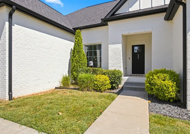 Photo 3 of Single family home for sale at 221 Downeymeade Dr, Nashville, TN 37214 | MLS# 3529077 | Listing updated on 2026-09-15