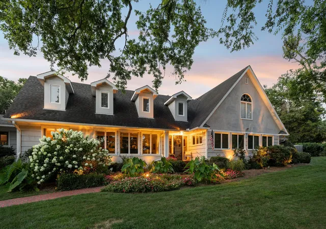 Photo 1 of Mansion for sale at 206 Hillwood Blvd Ne, Nashville, TN 37205 | MLS# 3530948 | Listing updated on 2026-10-04