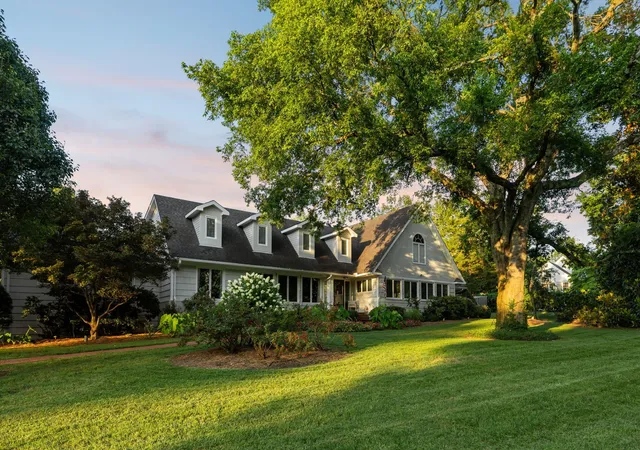 Photo 3 of Mansion for sale at 206 Hillwood Blvd Ne, Nashville, TN 37205 | MLS# 3530948 | Listing updated on 2026-10-04