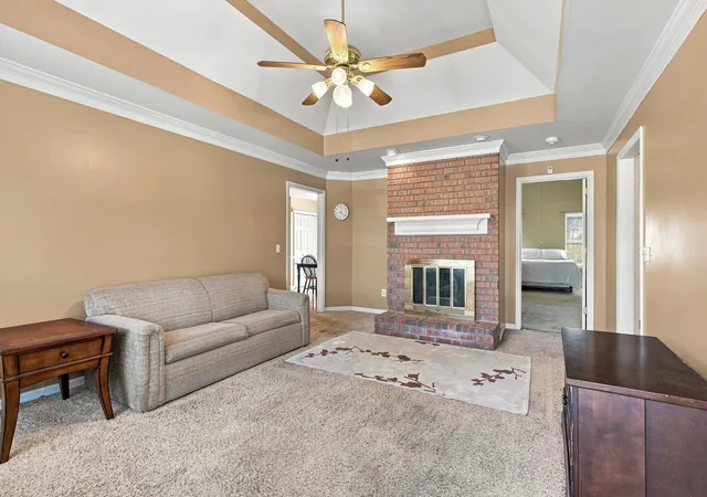 Photo 3 of Single family home for sale at 105 Clovercrest Dr, Hendersonville, TN 37075 | MLS# 3529904 | Listing updated on 2026-09-06