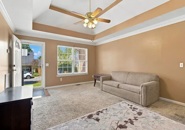 Photo 3 of Single family home for sale at 105 Clovercrest Dr, Hendersonville, TN 37075 | MLS# 3529904 | Listing updated on 2026-09-06