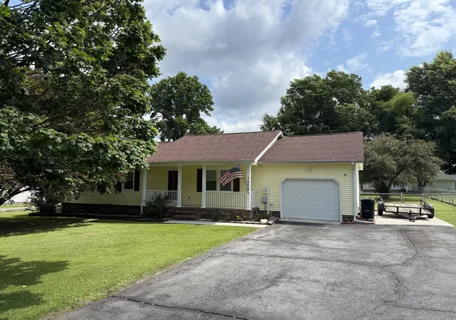 Photo 1 of Single family home for sale at 1088 Riley Creek Rd, Tullahoma, TN 37388 | MLS# 3529101 | Listing updated on 2026-09-21