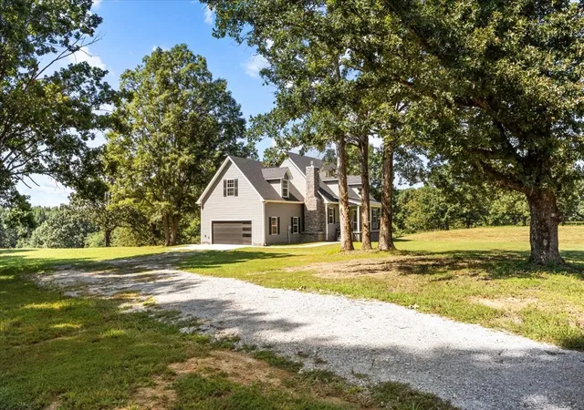 Photo 1 of Single family home for sale at 718 Darrell Rye Rd, Erin, TN 37061 | MLS# 3529131 | Listing updated on 2026-10-13