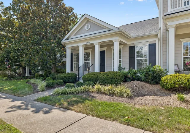 Photo 2 of Single family home for sale at 1525 Stratford Hall Cir, Murfreesboro, TN 37130 | MLS# 3529282 | Listing updated on 2026-08-30