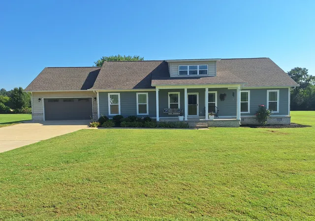 Photo 2 of Single family home for sale at 254 W Laurel Dr, Lawrenceburg, TN 38464 | MLS# 3530332 | Listing updated on 2026-09-07