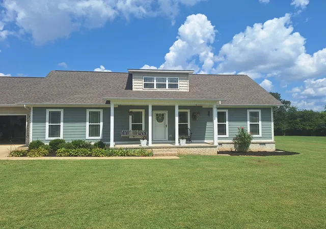 Photo 4 of Single family home for sale at 254 W Laurel Dr, Lawrenceburg, TN 38464 | MLS# 3530332 | Listing updated on 2026-09-07