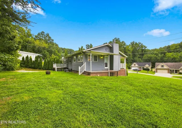Photo 2 of Single family home for sale at 3032 Bakertown Rd, Knoxville, TN 37931 | MLS# 3615188 | Listing updated on 2026-10-08