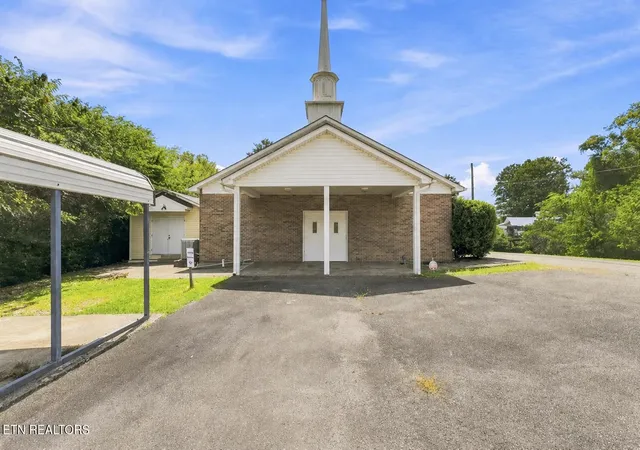Photo 3 of Single family home for sale at 295 Shadden Rd, Tellico Plains, TN 37385 | MLS# 3529173 | Listing updated on 2026-09-13