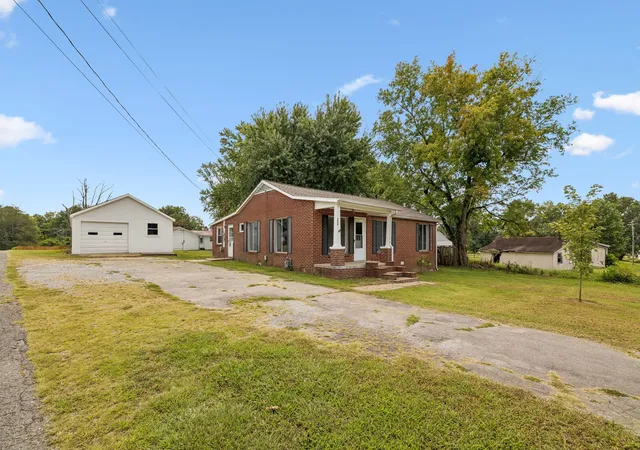 Photo 1 of Single family home for sale at 306 Smith Rd, Smithville, TN 37166 | MLS# 3529181 | Listing updated on 2026-08-30