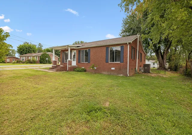 Photo 2 of Single family home for sale at 306 Smith Rd, Smithville, TN 37166 | MLS# 3529181 | Listing updated on 2026-08-30