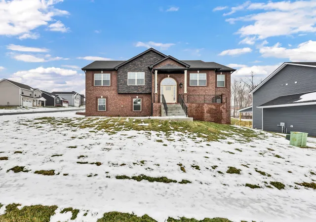 Photo 3 of Single family home for sale at 292 Cardinal Creek, Clarksville, TN 37040 | MLS# 3529180 | Listing updated on 2026-08-30