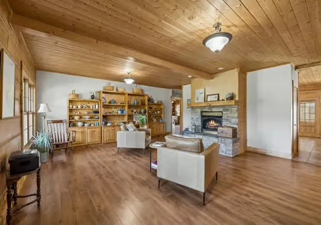 Photo 3 of Single family home for sale at 2118 Castelow Rd, Greenbrier, TN 37073 | MLS# 3538385 | Listing updated on 2026-10-09