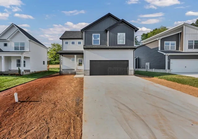 Photo 3 of Single family home for sale at 305 Wesson Dr, Clarksville, TN 37043 | MLS# 3530937 | Listing updated on 2026-09-02