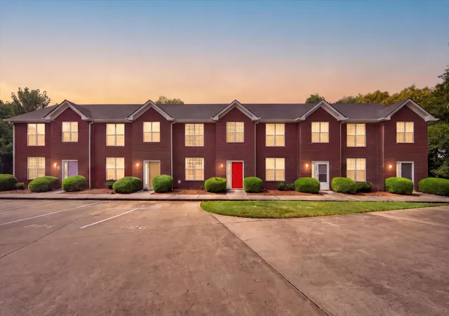 Photo 1 of Townhouse for sale at 522 South 1st St, Clarksville, TN 37040 | MLS# 3529938 | Listing updated on 2026-09-08