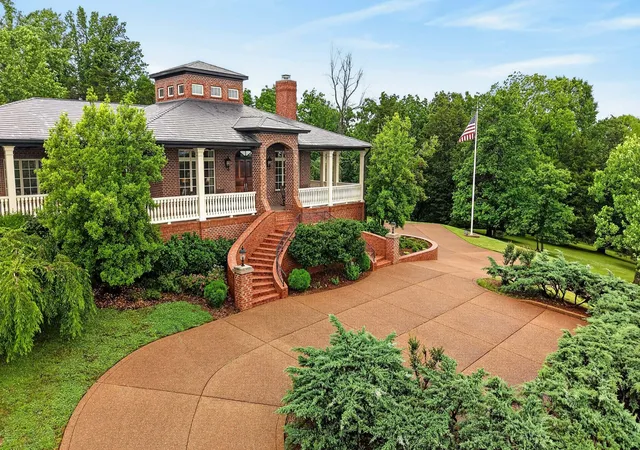 Photo 1 of Single family home for sale at 106b Timber Hills Rd, Hendersonville, TN 37075 | MLS# 3529351 | Listing updated on 2026-09-13