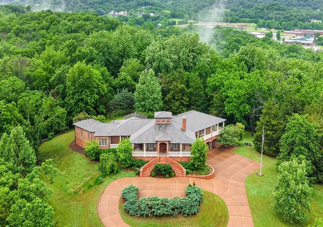 Photo 3 of Single family home for sale at 106B Timber Hills Rd, Hendersonville, TN 37075 | MLS# 3529351 | Listing updated on 2026-09-13