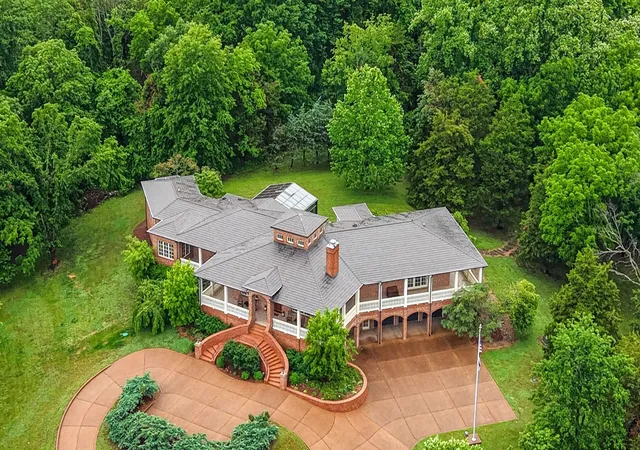 Photo 4 of Single family home for sale at 106B Timber Hills Rd, Hendersonville, TN 37075 | MLS# 3529351 | Listing updated on 2026-09-13