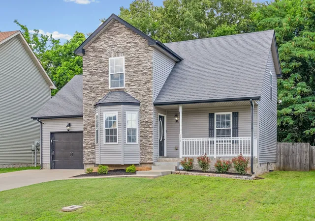 Photo 1 of Single family home for sale at 654 Fox Hound Dr, Clarksville, TN 37040 | MLS# 3529790 | Listing updated on 2026-08-31