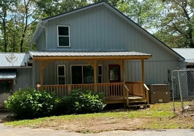 Photo 3 of Single family home for sale at 761 Carole Anne Dr, Woodbury, TN 37190 | MLS# 3529356 | Listing updated on 2026-08-31