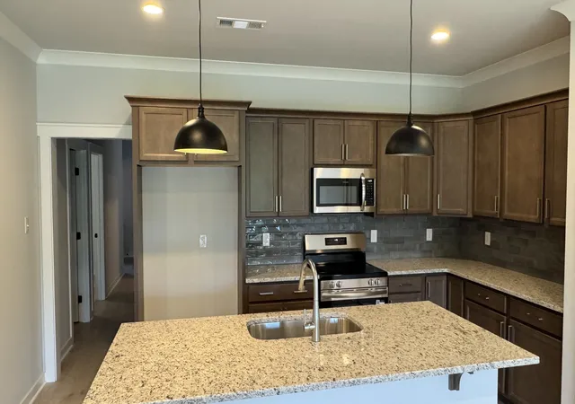 Photo 3 of Townhouse for sale at 492 W Foxrun, Springfield, TN 37172 | MLS# 3530694 | Listing updated on 2026-09-26