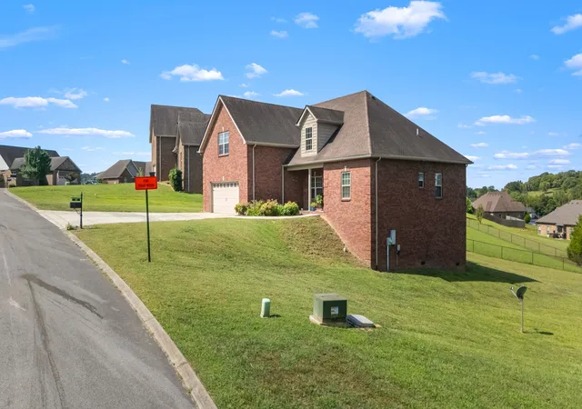 Photo 3 of Single family home for sale at 40 Westfield Pl, Woodbury, TN 37190 | MLS# 3529504 | Listing updated on 2026-10-28