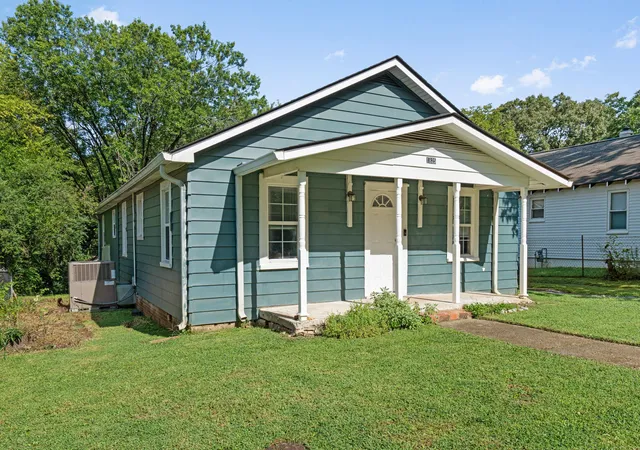 Photo 2 of Single family home for sale at 1825 Clemmer St Ne, Cleveland, TN 37311 | MLS# 3530006 | Listing updated on 2026-09-22