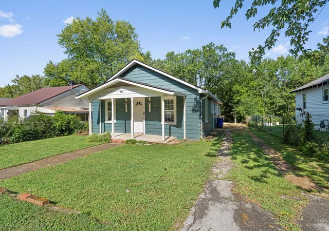 Photo 3 of Single family home for sale at 1825 Clemmer St Ne, Cleveland, TN 37311 | MLS# 3530006 | Listing updated on 2026-09-22
