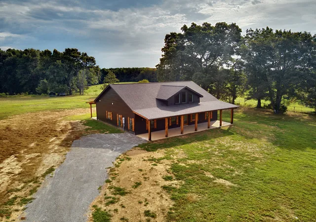 Photo 4 of Single family home for sale at 2032 Womble Ridge Rd, Ethridge, TN 38456 | MLS# 3601710 | Listing updated on 2026-09-27