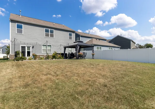 Photo 3 of Single family home for sale at 7267 Sunny Parks Dr, White House, TN 37188 | MLS# 3541219 | Listing updated on 2026-09-06