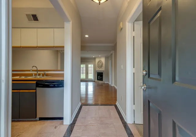 Photo 3 of Manufactured home for sale at 120 W End Pl, Nashville, TN 37205 | MLS# 3530219 | Listing updated on 2026-09-01