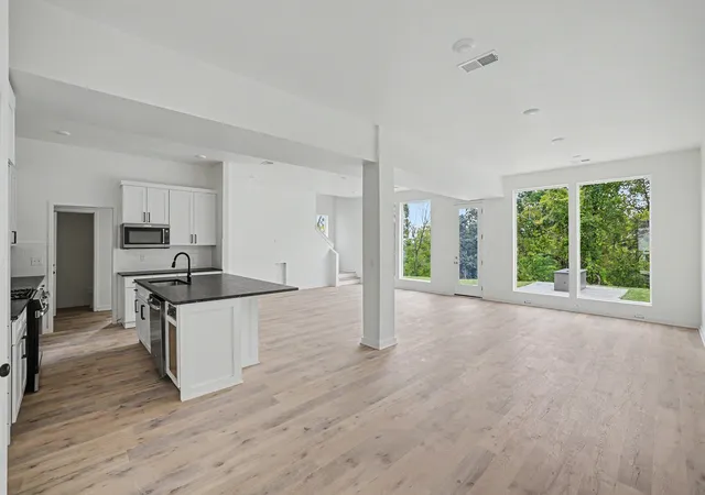 Photo 3 of Single family home for sale at 213 Walnutwood Ln, Nashville, TN 37211 | MLS# 3531158 | Listing updated on 2026-09-04
