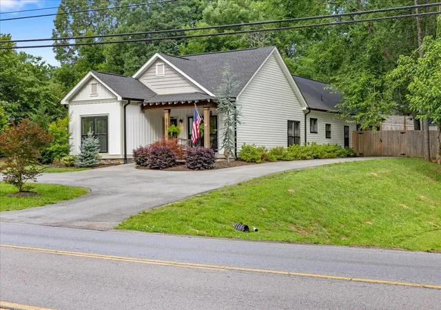 Photo 2 of Single family home for sale at 3101 Peerless Rd Nw, Cleveland, TN 37312 | MLS# 3529560 | Listing updated on 2026-09-17