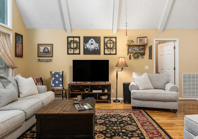 Photo 3 of Single family home for sale at 1485 Hillsdale Dr, Cookeville, TN 38506 | MLS# 3529748 | Listing updated on 2026-09-01