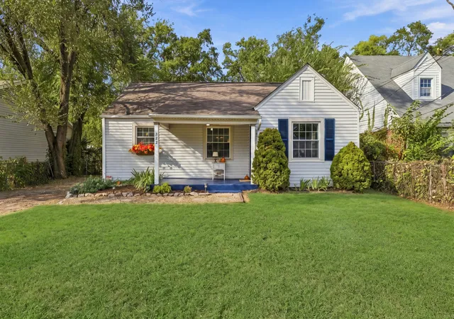Photo 1 of Single family home for sale at 302 Antioch Pike, Nashville, TN 37211 | MLS# 3541296 | Listing updated on 2026-10-02