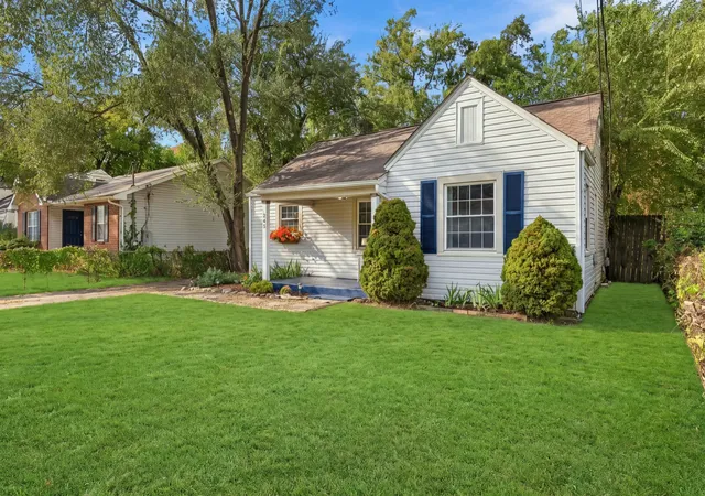 Photo 3 of Single family home for sale at 302 Antioch Pike, Nashville, TN 37211 | MLS# 3541296 | Listing updated on 2026-10-02