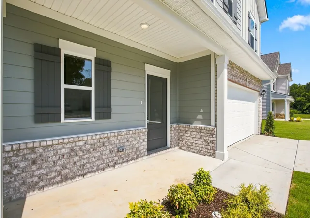Photo 3 of Single family home for sale at 621 Nightengale Ridge Dr, Columbia, TN 38401 | MLS# 3530304 | Listing updated on 2026-09-02
