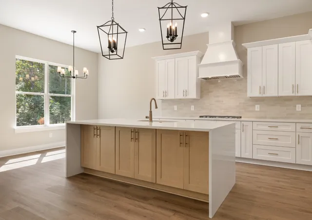 Photo 2 of Single family home for sale at 807 Saddle Ridge Dr, Mount Juliet, TN 37122 | MLS# 3543096 | Listing updated on 2026-10-29