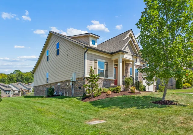 Photo 4 of Single family home for sale at 6910 Wellsford Ln, College Grove, TN 37046 | MLS# 3530939 | Listing updated on 2026-09-25