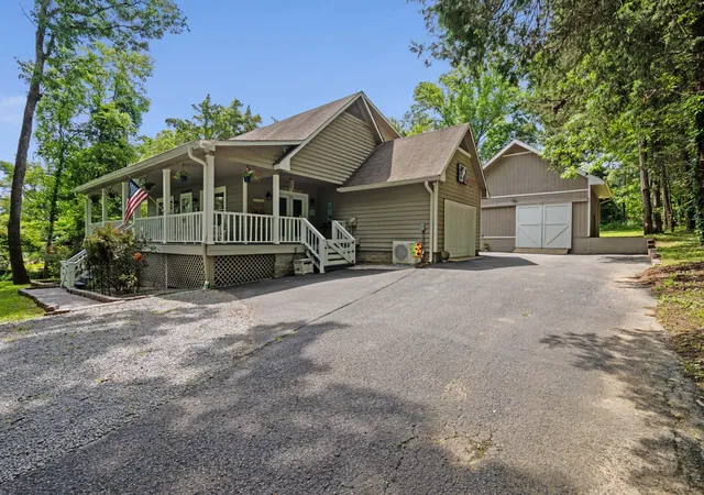 Photo 1 of Single family home for sale at 307 Carole N, Mount Juliet, TN 37122 | MLS# 3529482 | Listing updated on 2026-09-03