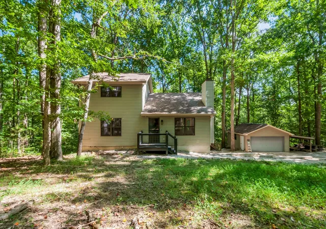Photo 1 of Single family home for sale at 1011 Sunset Trl, Kingston Springs, TN 37082 | MLS# 3531675 | Listing updated on 2026-10-02