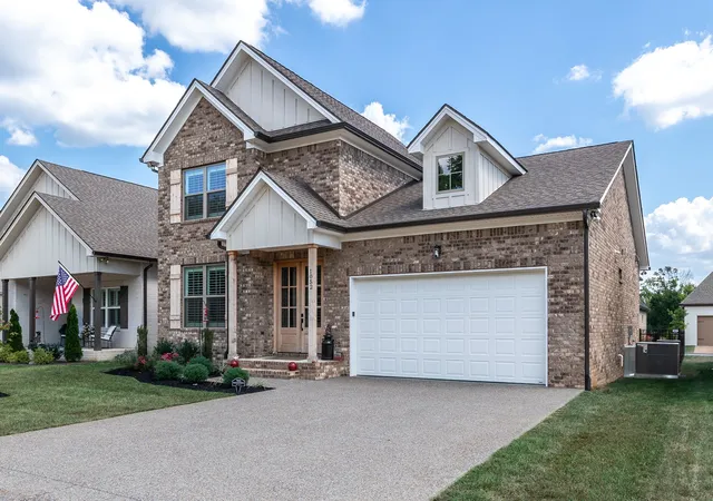 Photo 2 of Single family home for sale at 1052 Gadwall Ln, Spring Hill, TN 37174 | MLS# 3542980 | Listing updated on 2026-09-13