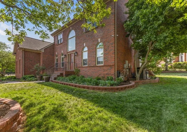 Photo 1 of Single family home for sale at 318 Logans Cir, Franklin, TN 37067 | MLS# 3544779 | Listing updated on 2026-10-08