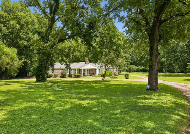 Photo 1 of Sale Pending at 853 Pasadena Dr, Nashville, TN 37204 | MLS# 3622659 | Listing updated on 2026-10-27