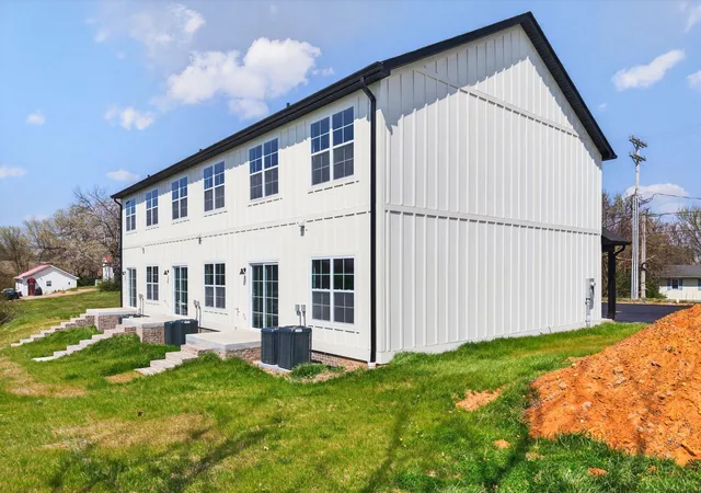 Photo 3 of Townhouse for sale at 214 Jere Whitson Rd W #212/214/216, Cookeville, TN 38501 | MLS# 3529521 | Listing updated on 2026-09-03