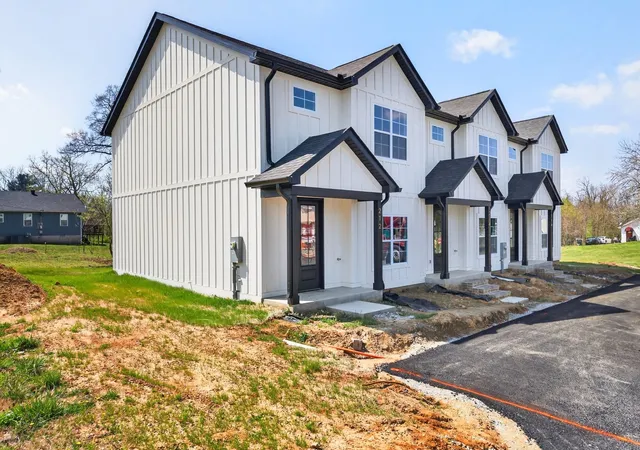 Photo 4 of Townhouse for sale at 214 Jere Whitson Rd W #212/214/216, Cookeville, TN 38501 | MLS# 3529521 | Listing updated on 2026-09-03