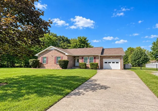 Photo 2 of Single family home for sale at 1327 Gip Manning Rd, Clarksville, TN 37042 | MLS# 3529540 | Listing updated on 2026-09-22