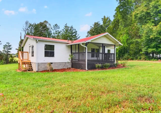 Photo 2 of Manufactured home for sale at 1900 Short Mountain Rd, Woodbury, TN 37190 | MLS# 3530784 | Listing updated on 2026-09-29