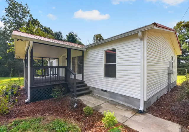 Photo 4 of Manufactured home for sale at 1900 Short Mountain Rd, Woodbury, TN 37190 | MLS# 3530784 | Listing updated on 2026-09-29