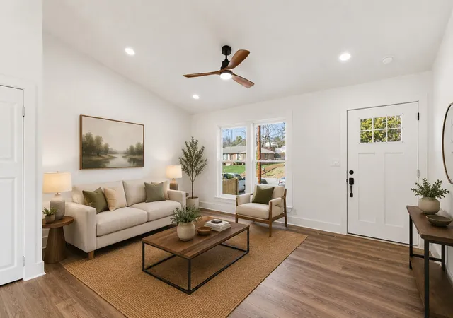 Photo 2 of Single family home for sale at 206 New Sawyer Brown Rd, Nashville, TN 37221 | MLS# 3612371 | Listing updated on 2026-10-08