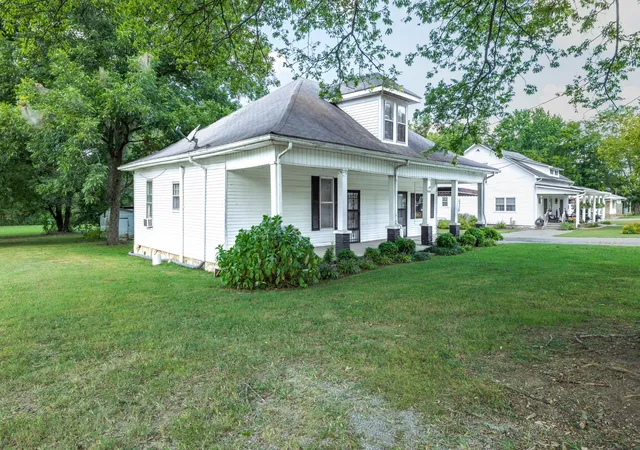 Photo 2 of Single family home for sale at 218 Ostella Rd, Cornersville, TN 37047 | MLS# 3540992 | Listing updated on 2026-09-03